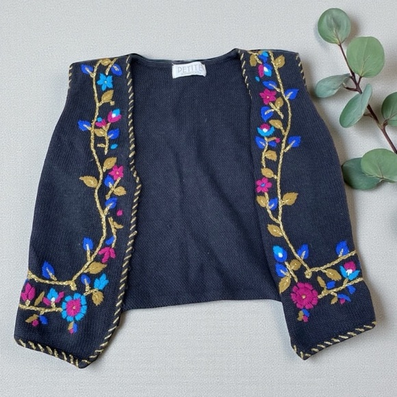 VINTAGE PETITE SOPHISTICATE knit floral vest 🌸 - Picture 2 of 2